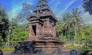 10 Gambar Candi Merak Klaten, Lokasi Alamat, Misteri Mitos +