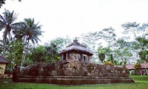 10 Gambar Candi Klero Salatiga, Lokasi Alamat, Harga Peninggalan Hotel
