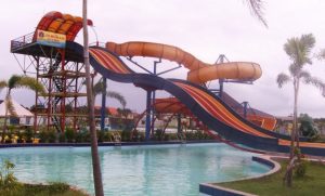 Serunya Wisata Keluarga Di Waterboom Bojongsari Indramayu