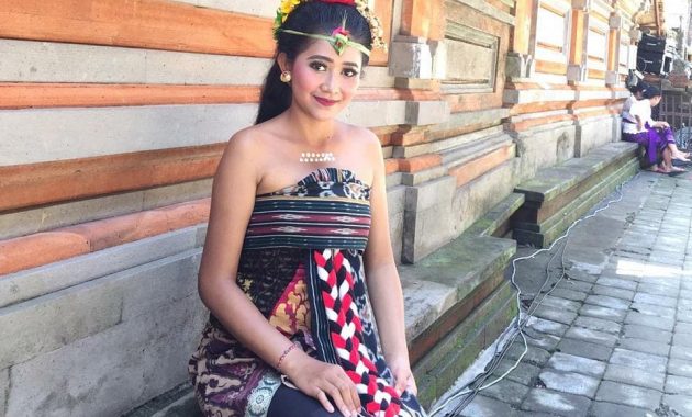 Pura tirta empul bali sejarah tampak siring tiket masuk objek wisata tampaksiring temple gambar dalam bahasa inggris heilige quellen location map indonesia kabupaten gianyar 80552 ulu gilimanuk manukaya surabaya adalah address alamat artikel asal usul mata air taman ayun gunung kawi entrance fee ceremony cost cerita cara melukat tempo dulu terletak deskripsi denah piodalan teks eksposisi tentang