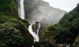 8 Jam Dari Jakarta, Ini Keindahan Curug Citambur Cianjur Yang