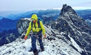 Main Salju Di Indonesia? Apakah Mungkin? Coba Ke Puncak Jaya