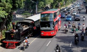 5 Tradisi + 5 Objek Wisata Menarik Untuk Merayakan Libur