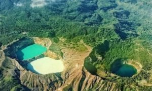 5 Rekomendasi Wisata Danau Daerah Nusa Tenggara Timur Bernuansa Surga,
