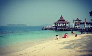 Menikmati Indahnya Alam Bawah Laut Pulau Sepa, Deket Kok Dari