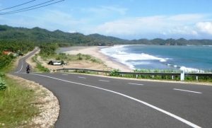 7 Alasan Mengapa Kita Harus Mengunjungi Pantai Soge Pacitan