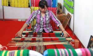 Oleh Oleh Khas Samarinda Murah Online Toko Oleh-Oleh Jual Harga Jajanan Kalimantan Balikpapan Dan Alamat Pusat Timur Ciri Dari Makanan Khas Samarinda Murah Online