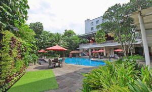 10 Daftar Pilihan Tempat Honeymoon Romantis Dan Mewah Di Daerah