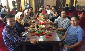 Ini Dia 10 Tempat Makan Populer Di Makassar Yang Recommended