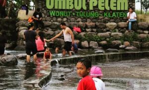 Explore Klaten, Berenang Santuy Di Umbul Pelem Bisa Mengusir Lelah