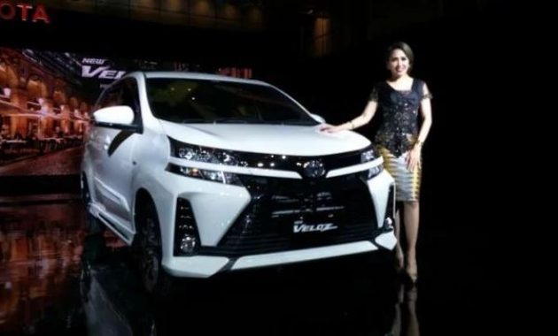 Sewa avanza surabaya mobil bulanan innova reborn rental hiace putra wijaya di harga xpander tarif timur murah area jazz