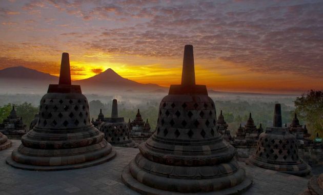 Bukit barede borobudur sunrise rute lokasi alamat jalan menuju wisata alam magelang letak jawa tengah dagi tiket masuk spot sunset purwosari hill