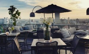 10 Daftar Pilihan Cafe Paling Romantis Di Surabaya Yang Cocok