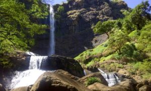 10 Foto Curug Cikanteh Sukabumi + Alamat Jalan Menuju Lokasi