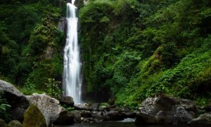 6 Rekomendasi Wisata Air Terjun Paling Keren Daerah Probolinggo Yang