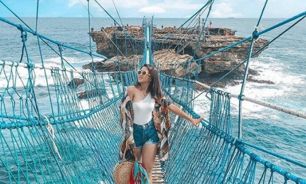 Pantai timang beach jogja harga naik gondola ke pulau lokasi wisata wonosari yogyakarta tradisional alamat paket tarif biaya kereta gantung terbaru jalan menuju rute tiket masuk letak peta google map gunung kidul daerah istimewa indonesia gambar foto terletak di kaskus dari malioboro
