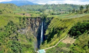 6 Daftar Pilihan Wisata Air Terjun Daerah Medan Yang Pesonanya