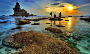 Pantai Buyutan Pacitan Jawa Timur