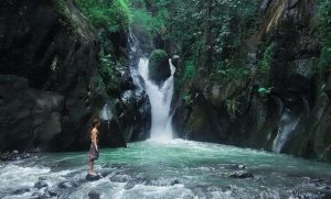 6 Rekomendasi Wisata Air Terjun Di Daerah Garut Ini Pesonanya