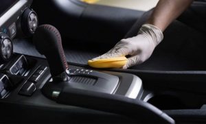 Ingin Mobilmu Kinclong Lagi Seperti Saat Membeli? 10 Salon Mobil