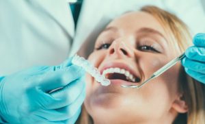 Mau Pasang Behel Atau Hanya Periksa? Coba 10 Dokter Gigi