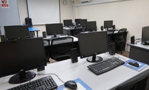 Tingkatkan Ketrampilanmu Agar Mudah Mendapat Pekerjaan Dengan Kursus Komputer Di